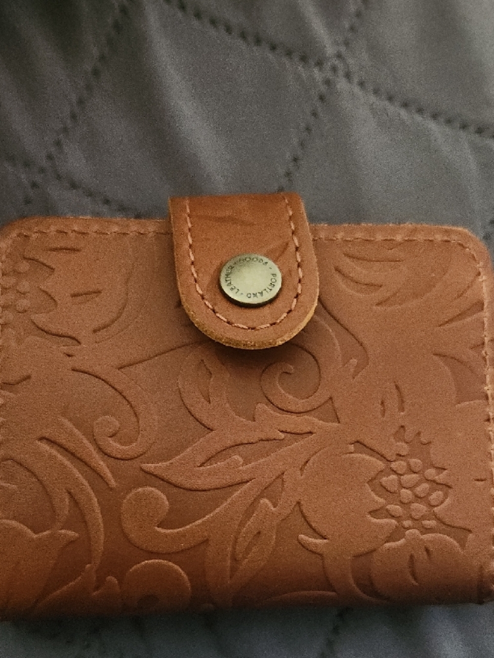 Portland Leather Goods Koala Embossed Leather Bag with Matching Wallet - Picture 6 of 15